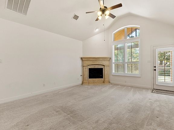 5th image of 1022 Edgefield Ln