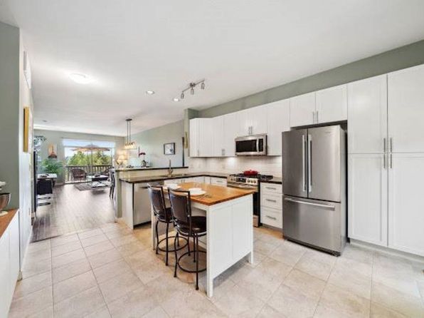 3 bedroom rental in Coquitlam — photo 7