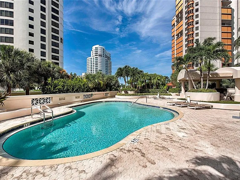 4255 Gulf Shore Blvd N #1403 — Photo 15