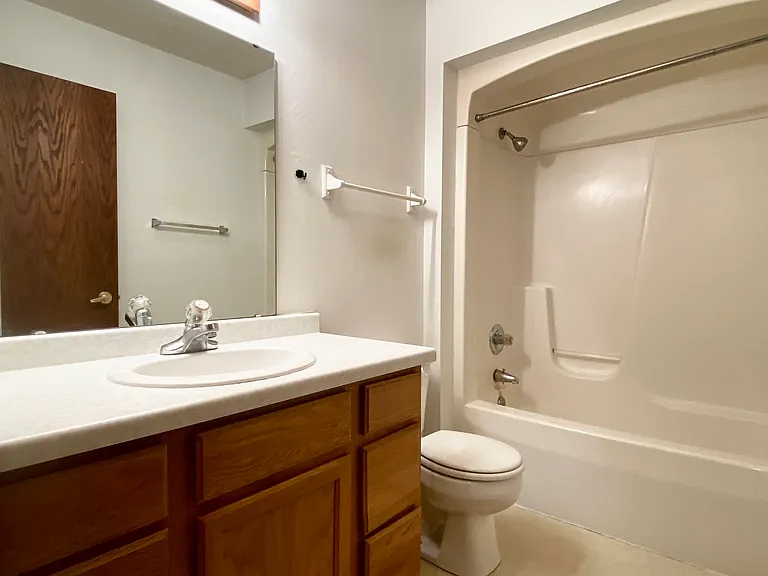 1088 Apple Ave #8 — Photo 9
