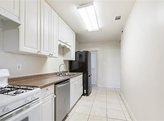 4th image of 7818 Nelson St #A