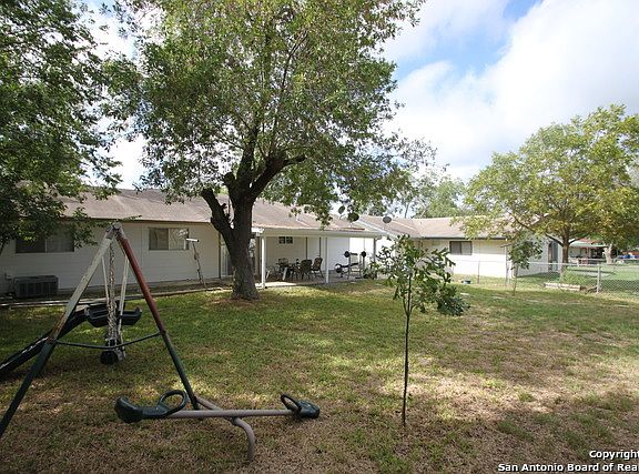 2nd image of 9415 Nashville Dr