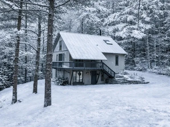 1724 Sangamon Road, Pittsford, VT 05763