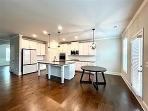 2043 Hamilton Lake Pkwy — Photo 9