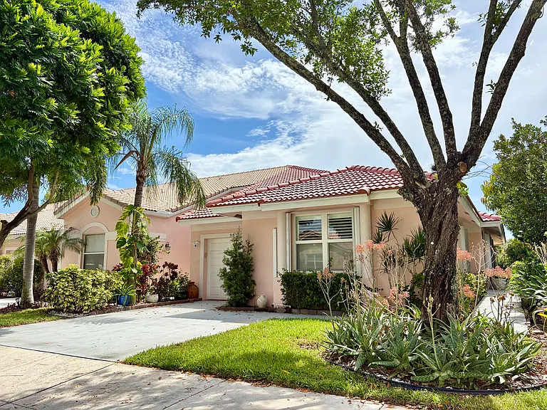 315 Coral Trace Ln — Photo 25