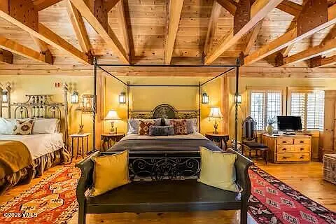 1 bed, 1.0 bath, 1294 sqft, $3,300 — Photo 3