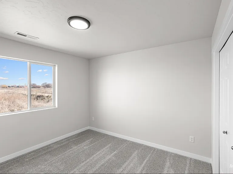 2990 N Waterbrook Ave — Photo 6