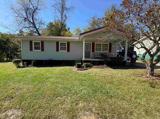 114 Embassy Dr, Grayson, KY 41143