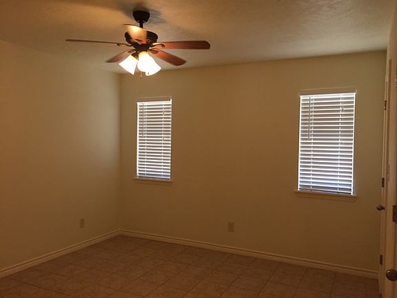 4th image of 200 E Crosby St Unit 2