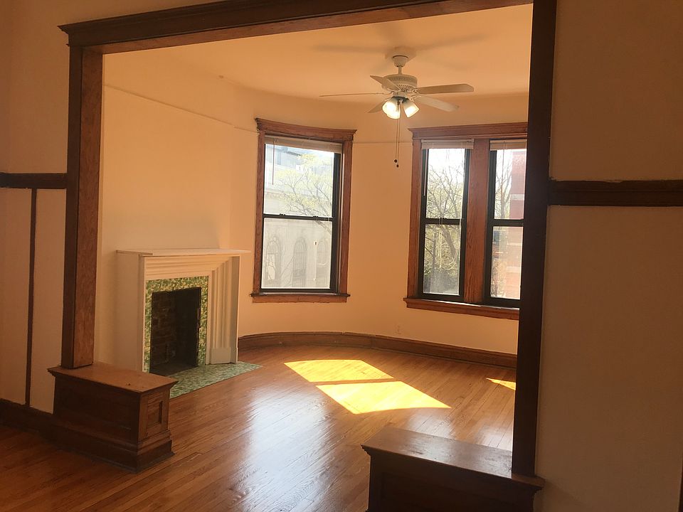 1st image of 1434 W Fullerton Ave Unit 2