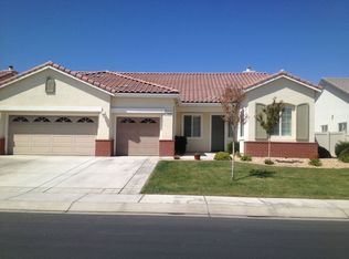 10348 Damask Rose St, Apple Valley, CA 92308