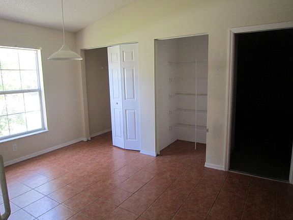4th image of 2 Zinnia Ct