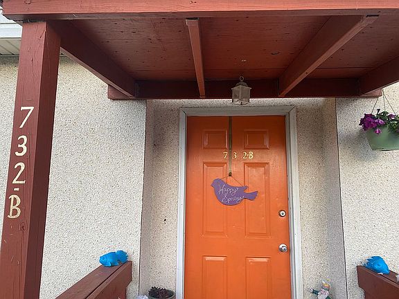 2nd image of 732 Tarpon Ave