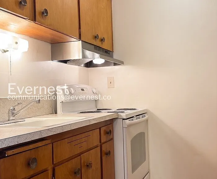 10106 NE 185th St #103 — Photo 4