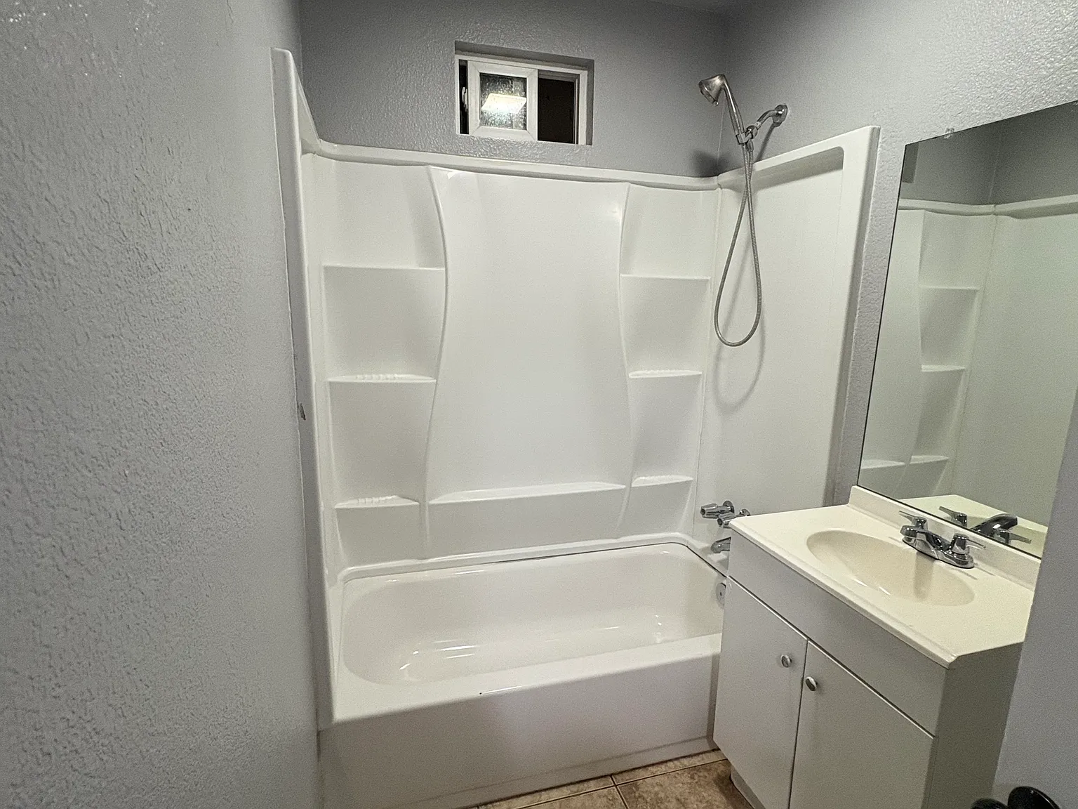 1 bed, 700 sqft, $1,095 — Photo 4