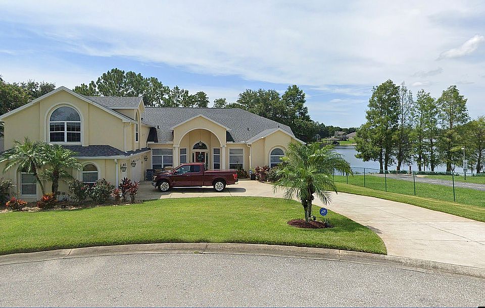 1st image of 11143 Versailles Blvd