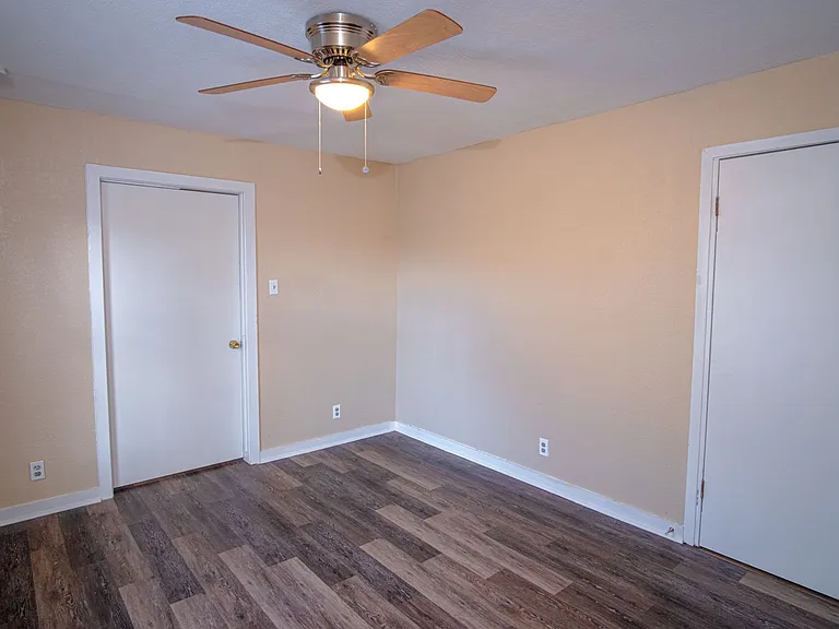 4115 S Presa — Photo 36