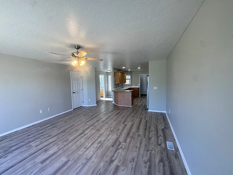 1700 NE Cinder Loop — Photo 20