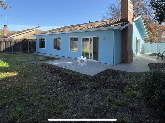 3rd image of 5995 Southwind Dr