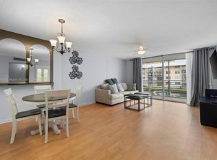 3551 NE 169th St APT 212, North Miami Beach, FL 33160