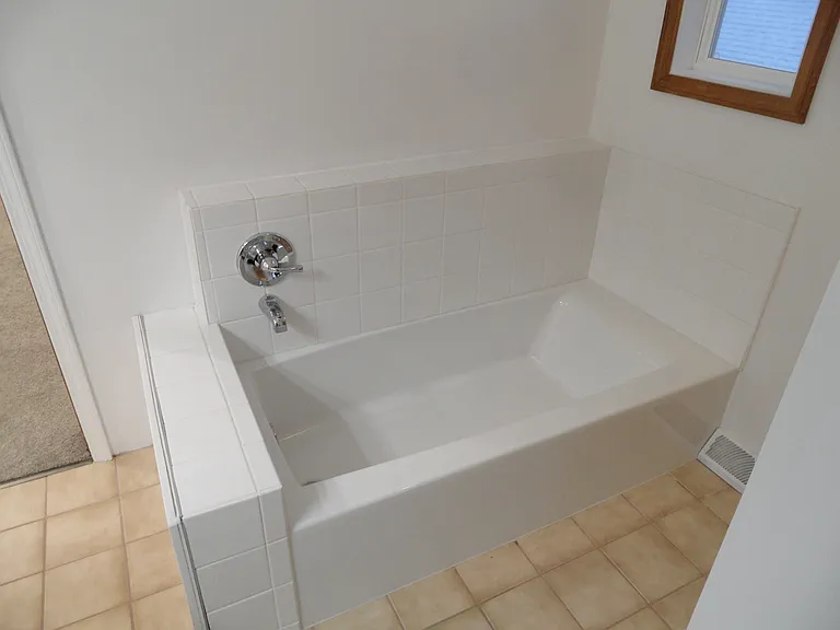 921 Onondaga St — Photo 39