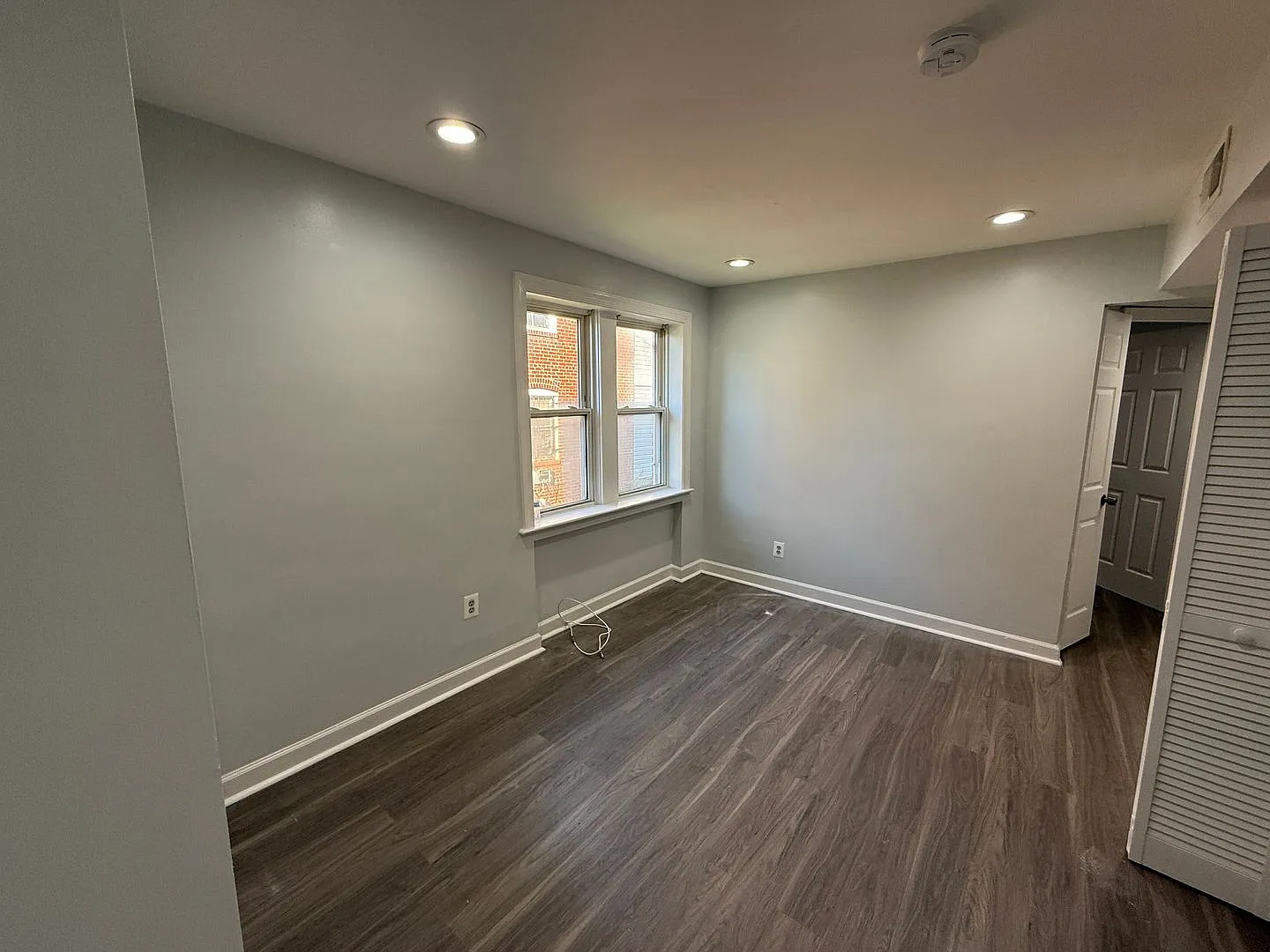 2853 28th St SE — Photo 2