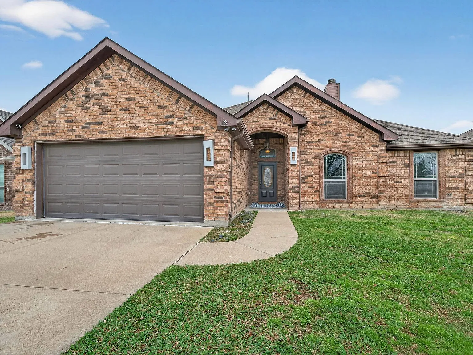 3 bed, 1612 sqft, $2,100 — Photo 1