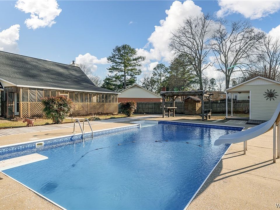 1st image of 7504 Country Hill Ln