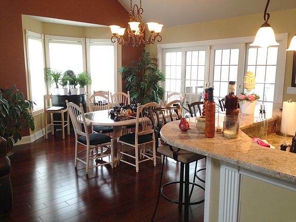4th image of 6840 Twin Oaks Ct #6840