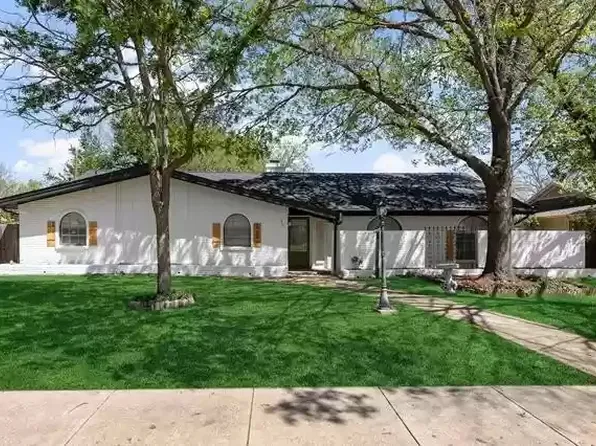 600 Tanglewood Dr S, Irving, TX 75061