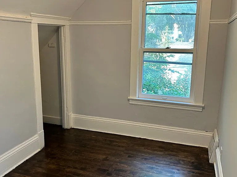 2245 Johnson St NE — Photo 8