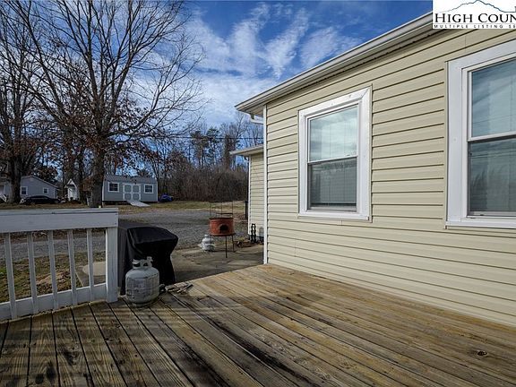 5th image of 713 SW Wilmont Street