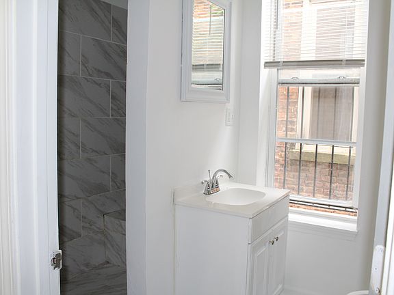 3rd image of 7243 S Stony Island Ave APT 2
