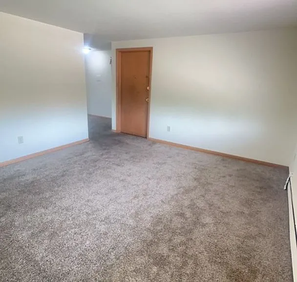 4409 Monona Dr — Photo 4