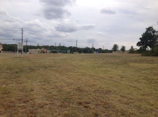 910 N Cockrell Hill Rd, Desoto, TX 75115