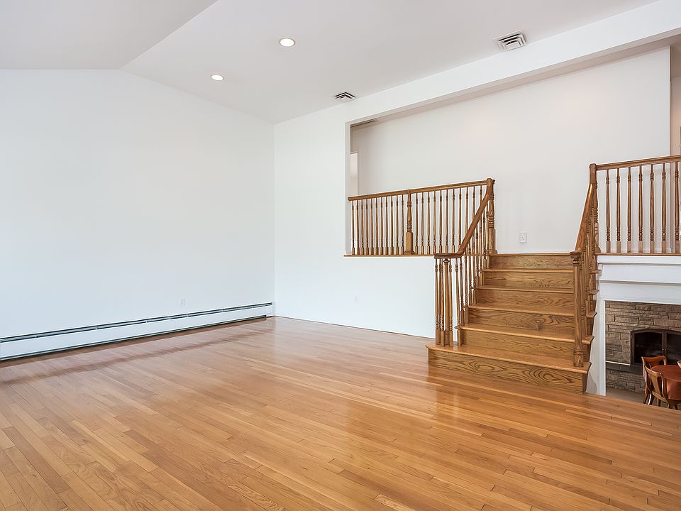 77 Worthington Rd, White Plains, NY 10607 Zillow