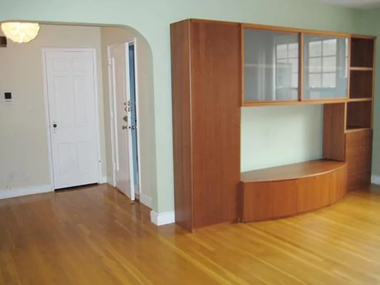 339 Tappan St #5 — Photo 4