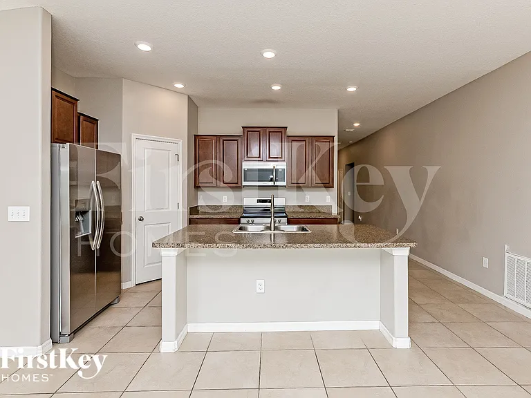 9637 Sage Creek Dr — Photo 6