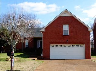 111 Edgeview Dr, Hendersonville, TN 37075