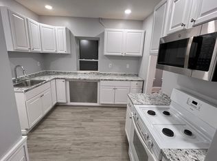 938 Enfield St #1, Enfield, CT 06082
