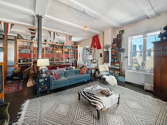 3rd image of 28 Old Fulton St APT 6K