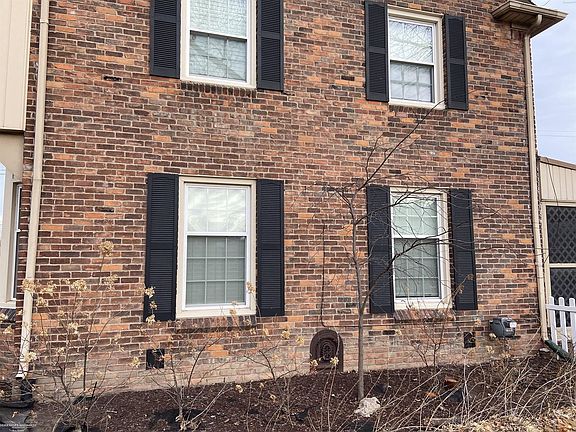 5th image of 28130 Jefferson Ave