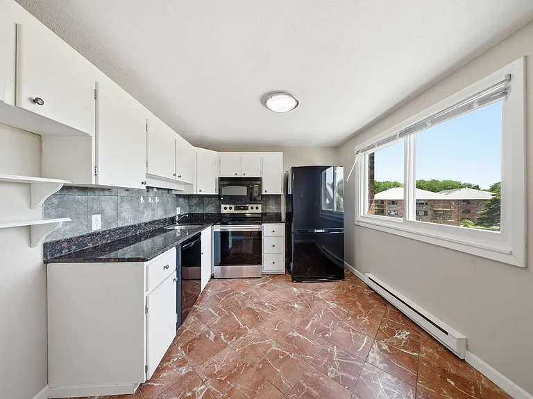 9A Mayberry Dr #5 — Photo 5