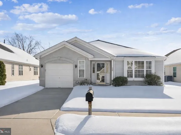 138 Blue Heron Dr, Thorofare, NJ 08086