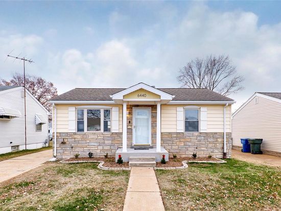 6440 Colletta Dr, Saint Louis, MO 63139