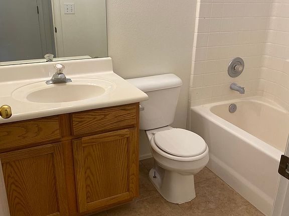 5th image of 3329 Armour Ln Unit 3