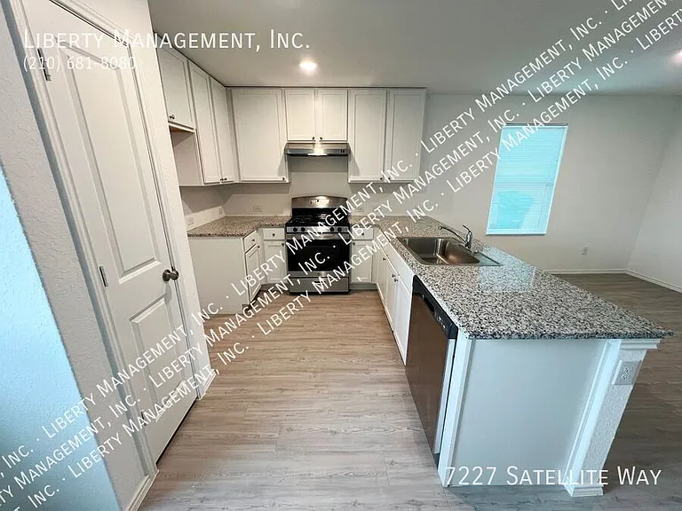 7227 Satellite Way — Photo 10