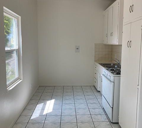 5th image of 1031 W Garvey Ave N APT 6