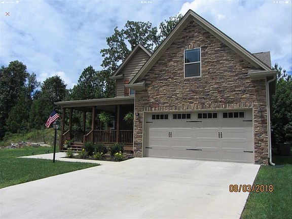 2nd image of 185 Stonebridge Ln NE