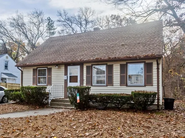 102 Saint Lawrence Ave, Springfield, MA 01104